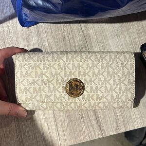 Michael Khors Wallet